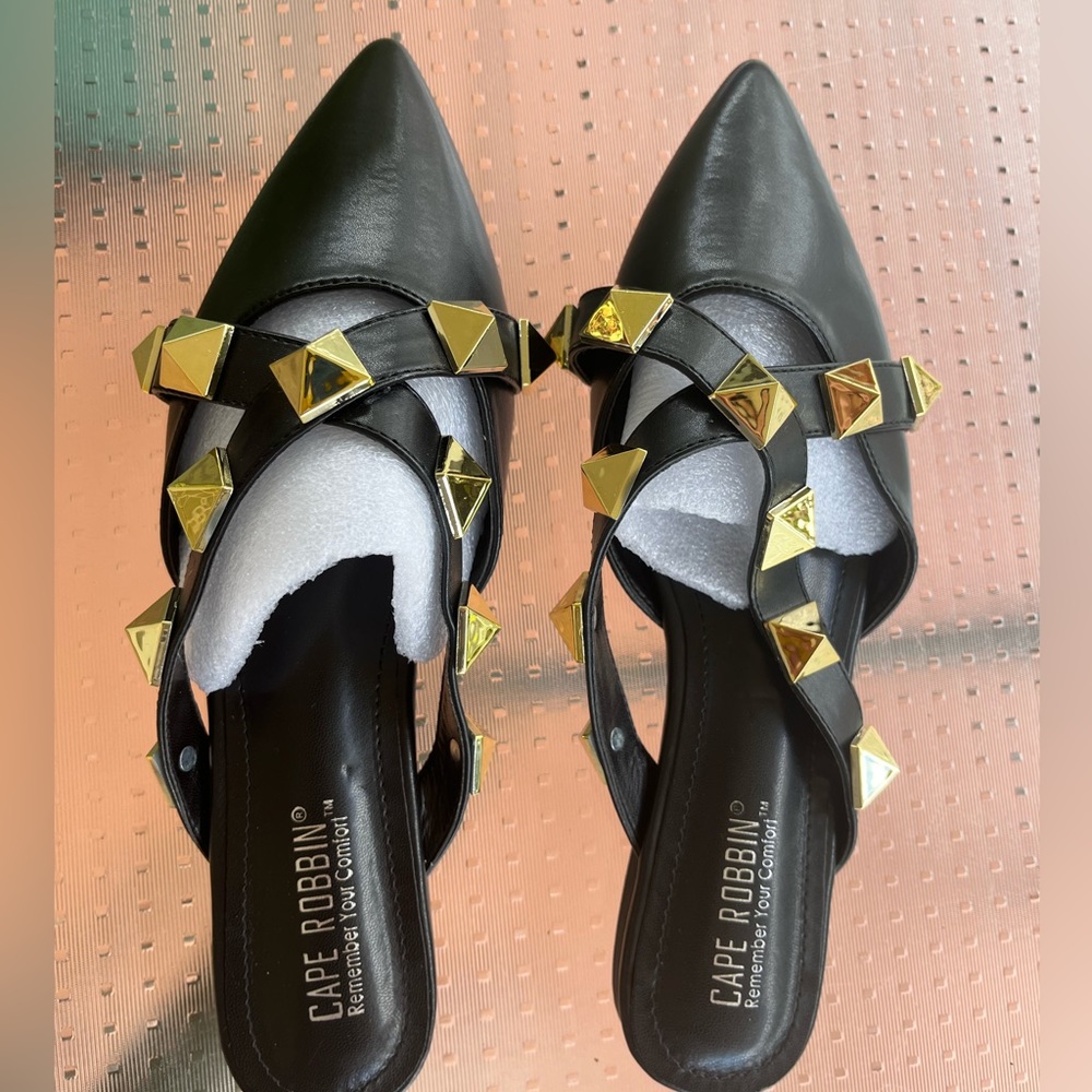 Brand new cape robins “mules” in the box